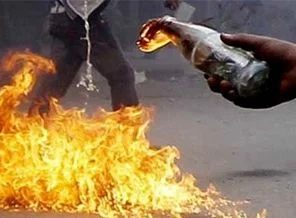 Lice protestosunda bina ateşe verildi