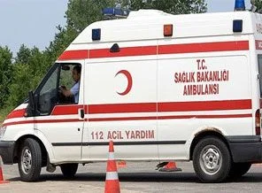 Minibüsle otomobil çarpıştı: 10 yaralı