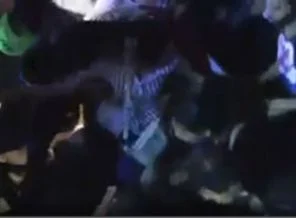 Mursi karşıtı eylemcilerin muhabire tecavüz görüntüsü