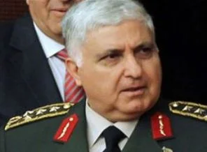 Necdet Özel'den bir ilk daha!