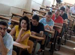 Öğrencilerin ÖSYM'ye tepkisi dinmiyor
