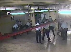 Otoparktaki polisler: Cop yetersiz kaldı
