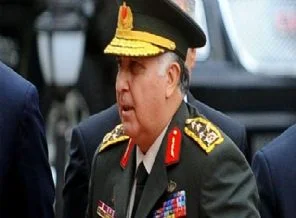 Özel YAŞ üyelerine yemek verdi