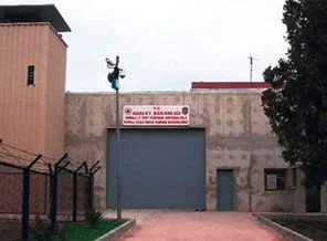 PKK'dan İmralı'ya bağımsız doktor heyeti çağrısı