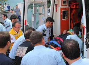 Polis araçları kafa kafaya çarpıştı: 5 yaralı