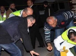 Polis karakoluna bombalı saldırı