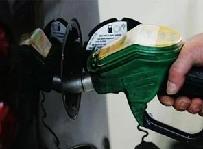 Rusya'da 1 dolarlık benzin korkusu!