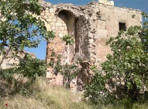 Sahibinden satılık kilise!