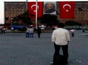 Savcı: 'Duran adam' eyleminde suç yok