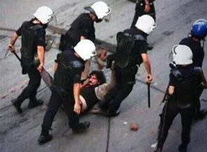 Şiddete uğrayan tüm gazeteciler adına Biçici'ye TGC ödülü