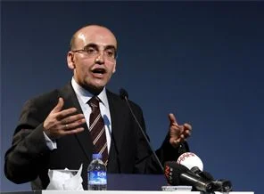 Şimşek: Akaryakıttaki vergi yükü düşürülmecek