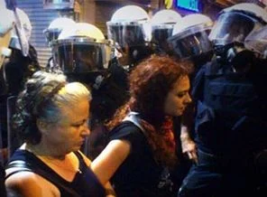 Taksim'de gözaltına alınan 51 kişi serbest