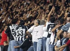 Tribünde siyasi slogan atılmasına izin verilmeyecek