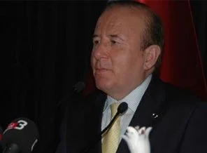 Validen polise 'Gezi Parkı başarı belgesi