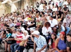 Yassıada'da Menderes'e saygısızlık