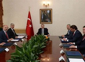 Yiğit Bulut ilk resmi toplantıda