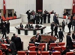Yola devam kararı için Cemil Çiçek'le görüşülecek