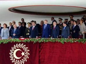 30 Ağustos töreninde 'Gezi' sloganları