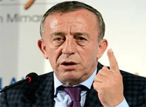 Ağaoğlu: Doların yükselmesi Türkiye'nin yararına
