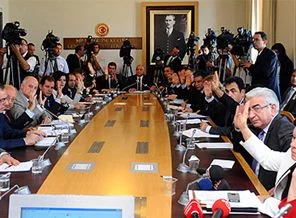 AK Parti, CHP ve BDP 'etnik köken'de mutabakat sağladı