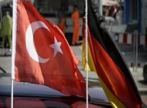 Almanya'dan Türklere çifte vatandaşlık vaadi