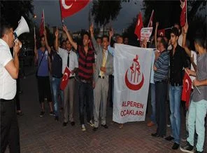 Alperenler ABD konsolosluğu önünde