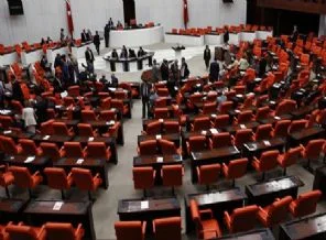 Anayasa maratonuna bayram sonrası devam