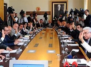 Anayasa Uzlaşma'da 'anadil'e veto