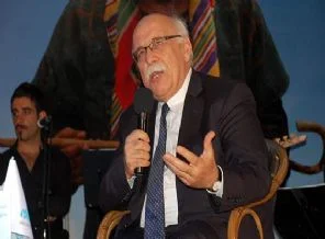 Başörtüsüyle derse girebilecekler