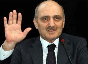 'Biz ara eleman ülkesiyiz; mucit çıkaramayız'