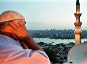 Bodrum'da ezan tarışması büyüyor