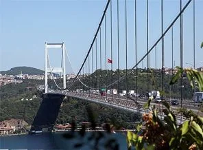'Boğaziçi'nin silüetini değiştirecek ihaleye erteleme