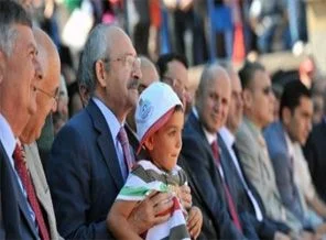 Bozdağ'dan Kılıçdaroğlu'na anlamlı hediye