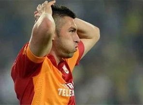 Burak Yılmaz, Terim ve Aysal ile görüşecek
