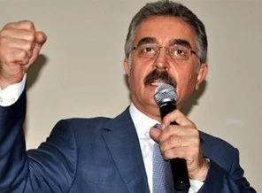 Büyükataman gazetecileri engelledi