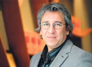 Can Dündar da sosyal medyaya girdi!