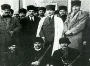 'Çerkes Ethem hain değildir'