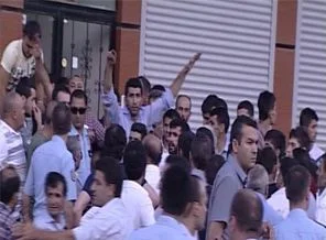 Çocuğa cinsel istismar iddiası mahalleyi sokağa döktü