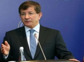 Davutoğlu'ndan Suriye'ye müdahale sinyali
