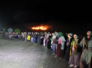 Dev Öcalan posteri ateşten 'Apo' yazısı!