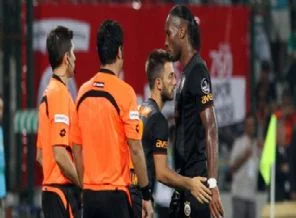 Drogba soyunma odasına neden gitti?