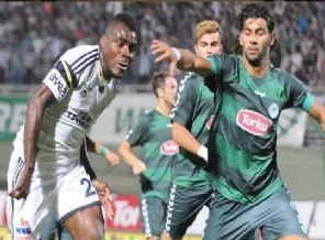 Emenike Fenerbahçe formasını ilk kez giydi