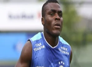 Emenike İstanbul'da