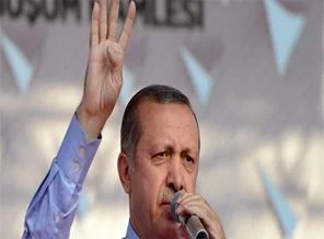 Erdoğan'dan namaz sonrası 'Rabia' işareti