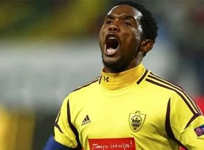 Eto'o imza için Londra'ya geldi!