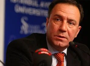 G.Saray'ın eski yönetici de siyasete giriyor