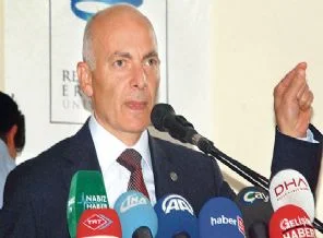 İlan krizi, rektörü istifaya götürdü
