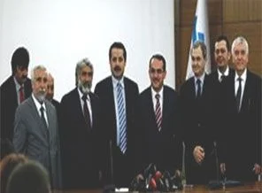 İSDEMİR işçileri yüzde 27'lik zammı kaptı