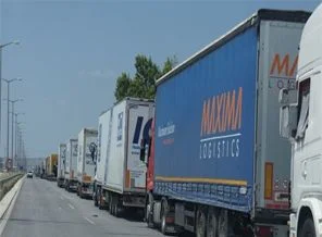 Kapıkule'de şoförlerden protesto!