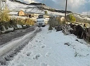 Kars'ta sağanak yağmur ve dolu arazileri vurdu!